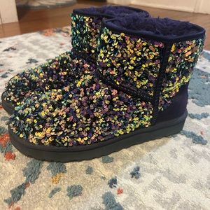 Lightly worn UGG winter boots.